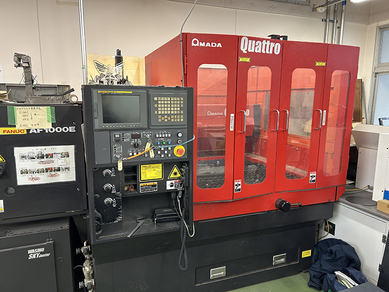 レーザー加工機