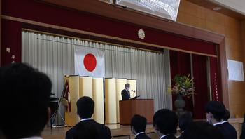 開校宣言（吉田教育長）