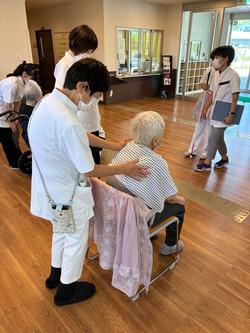 治療の様子６