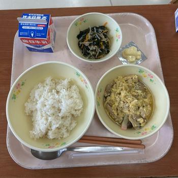 給食の写真