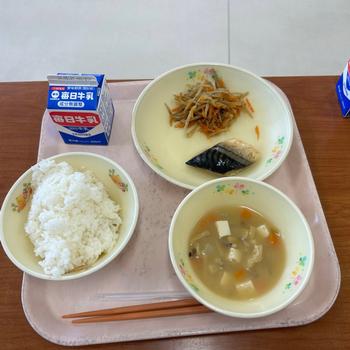 給食の写真